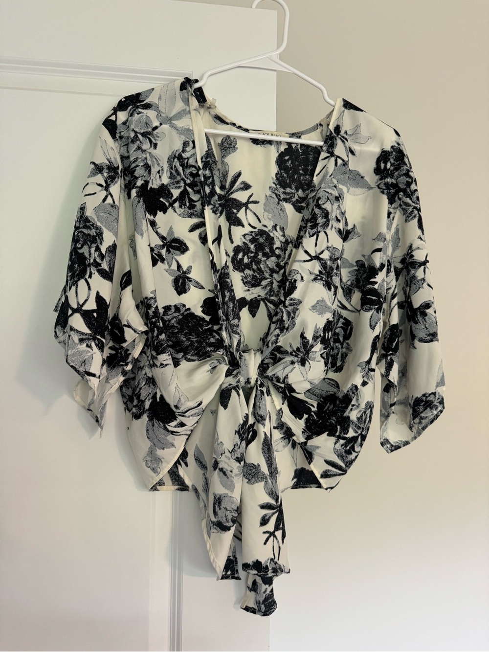 Black Bead Black & White Floral Tie-Front Blouse